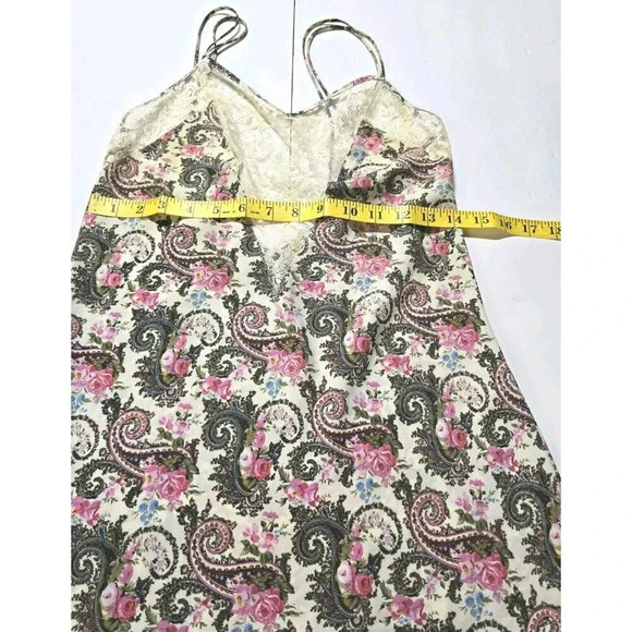 Victoria Secret Vintage Intimate Nightgown Paisley Floral Lace Gold label Size S - Picture 5 of 10
